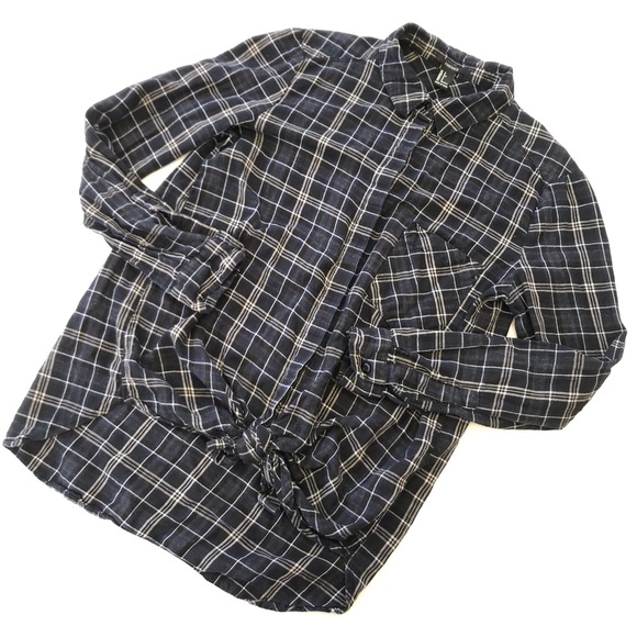 Forever 21 Tops - Forever 21 Black White Plaid Button Up Knotted Top